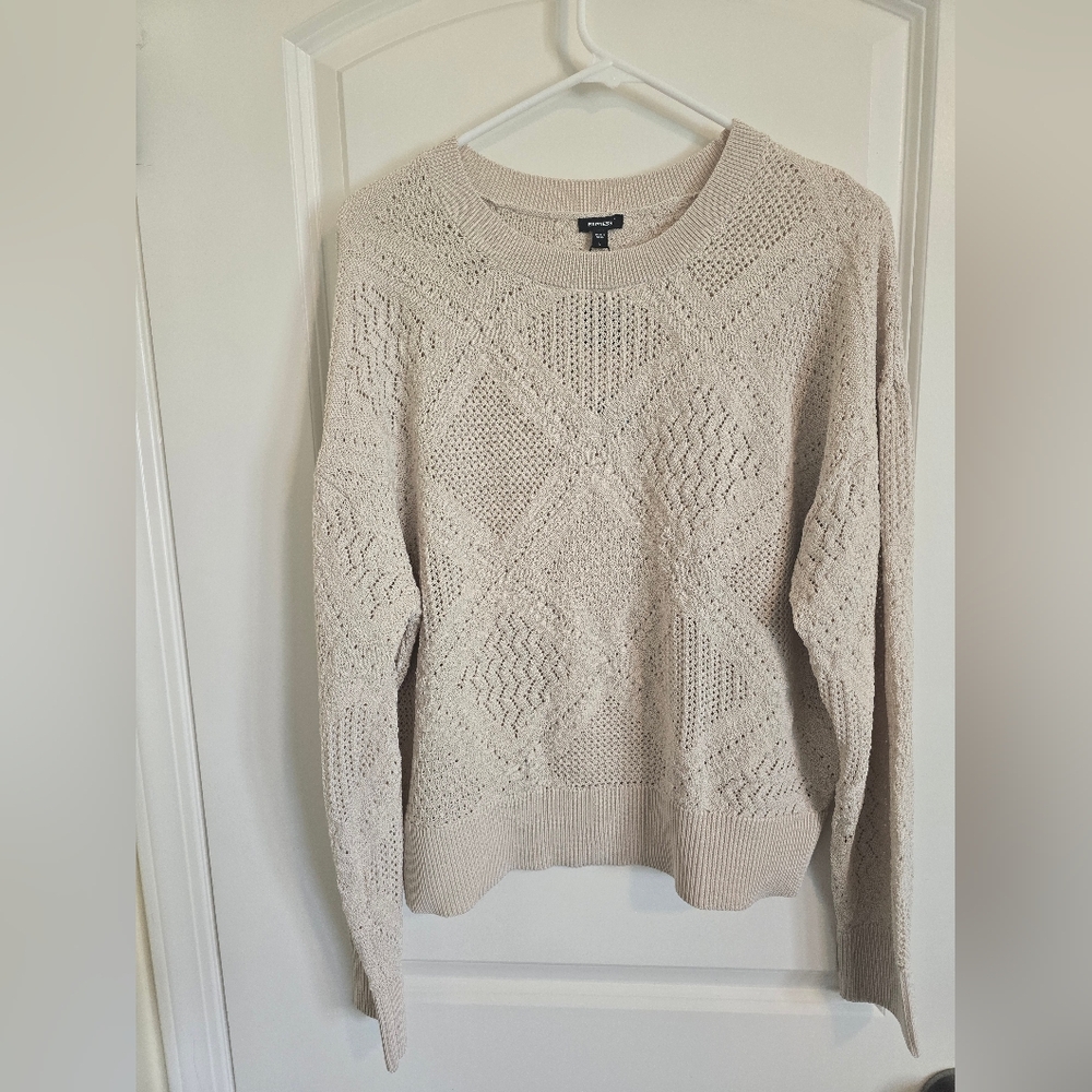 NWT Express Women's Cream Colored Crew Neck Sweater Size L